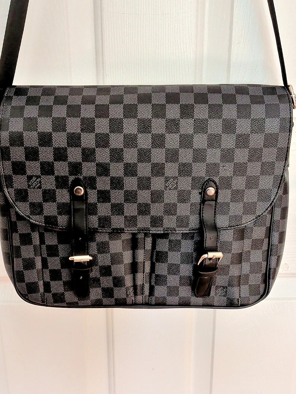 Looks Like* Louis Vuitton Damier Graphite Shoulder Bag in Black & Graykd